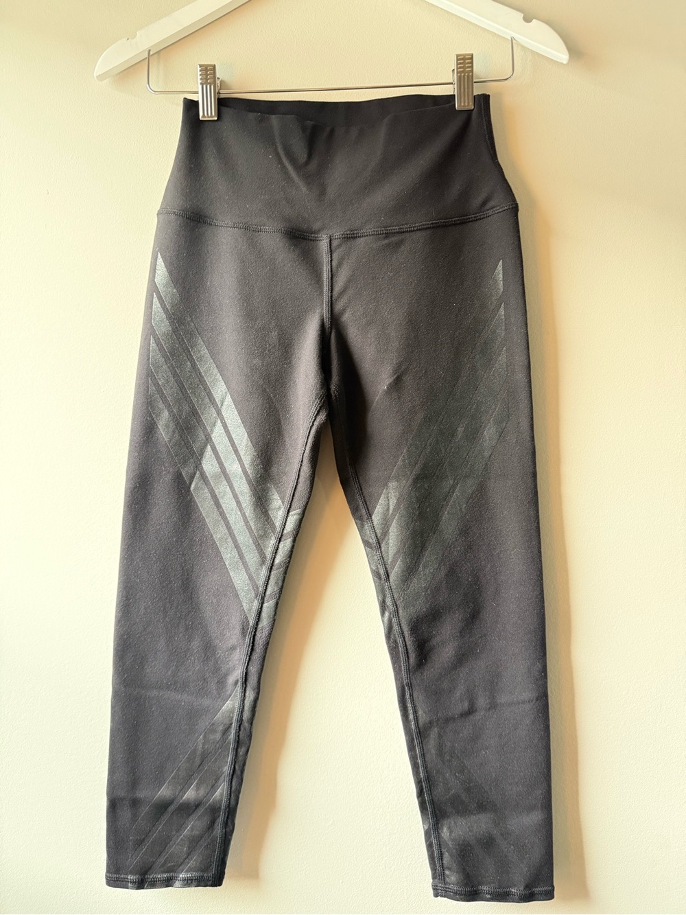 ALO Yoga Linear Striped Airbrush Leggings Black Size S